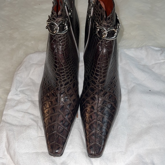 Donald J Pliner Brown snake skin look ankle boot with chains size 9 1/2 - Picture 2 of 12